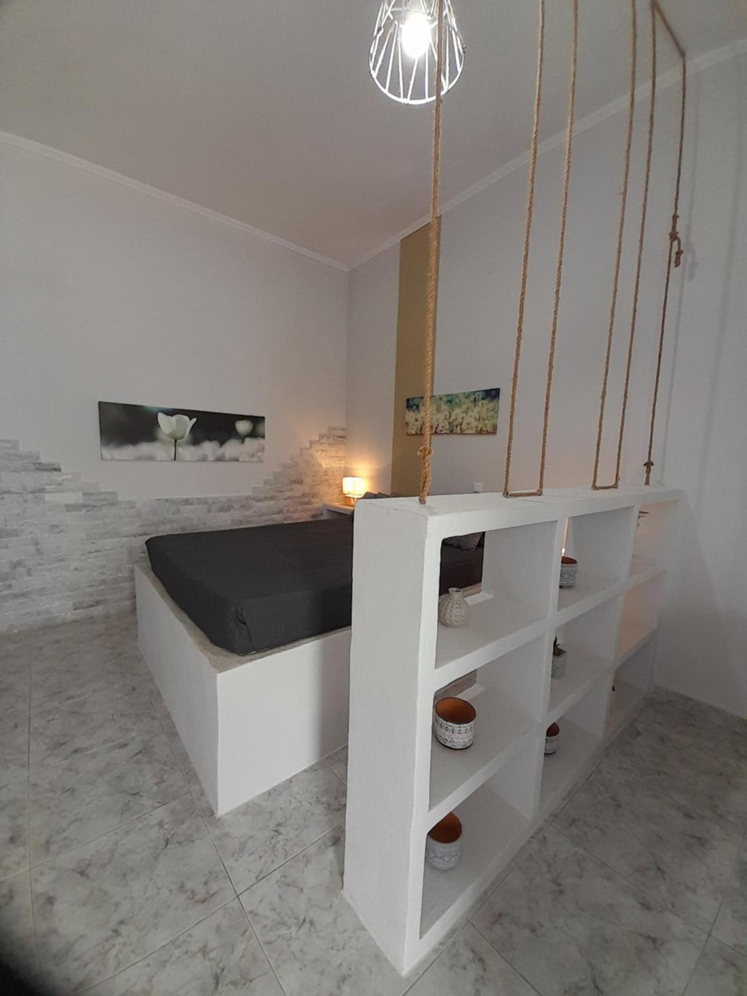 Overhill Apartments Adamas Extérieur photo